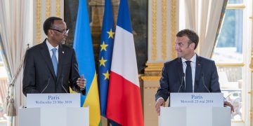 Macron veut rallier les Africains à sa cause