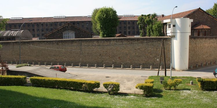 Le motard rodéo est reparti libre…