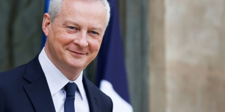 La France ruinée et déclassée par sa dette publique