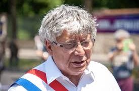 Les milliardaires français soumis à la « taxe Zucman »
