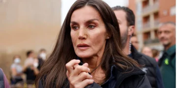 Jets de boue pour Philippe VI et la reine Letizia