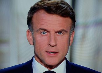 Macron 2025 : Du vide de sens au vide du regard